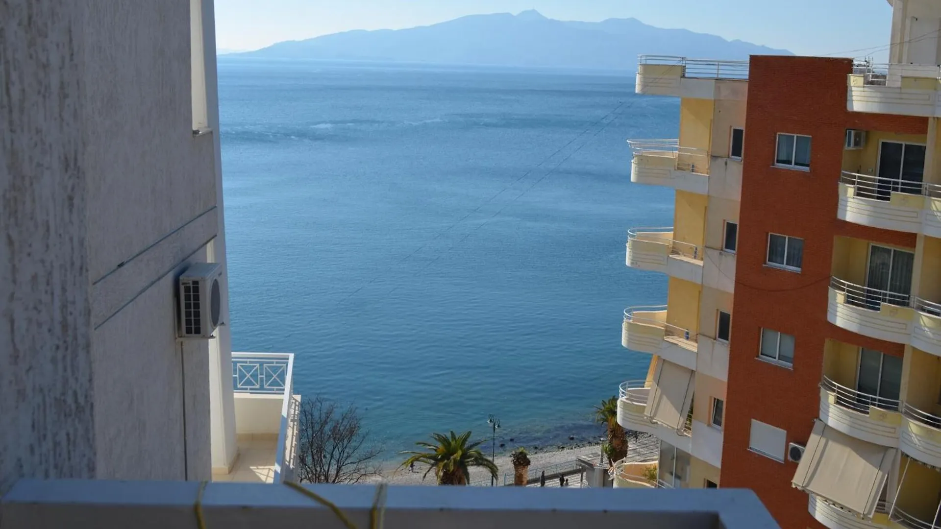 SarandëPeaceful Coastal Retreat For Couples & Familiesアパートメント 0*, Sarandë